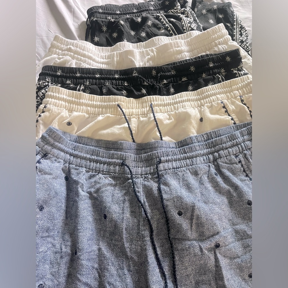 4 shorts 1 pants size XL